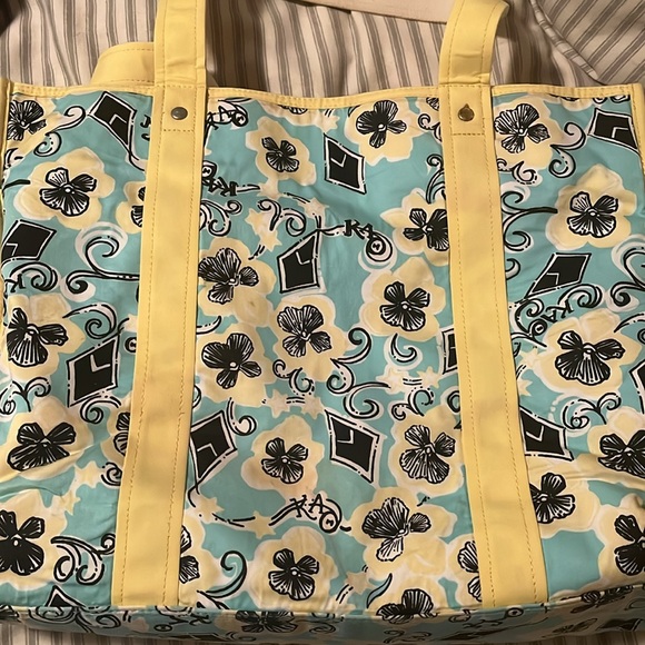 LAST CHANCE: Kappa Alpha Theta (KAO) print Lilly Pulitzer bag - Picture 6 of 10